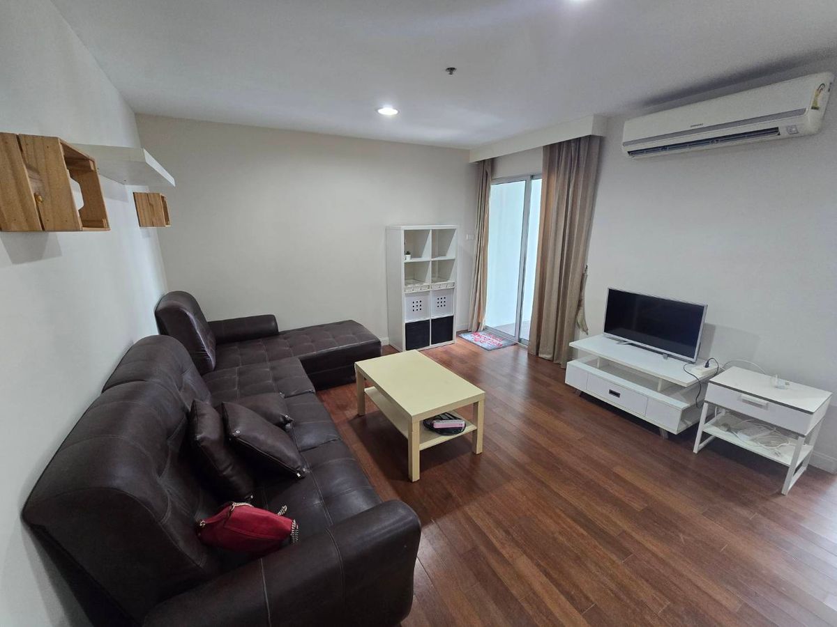 For RentCondoRama9, Petchburi, RCA : Belle Grand Rama 9 condo for rent, 48 sqm., high floor, beautiful view Close to MRT and Central Rama 9
