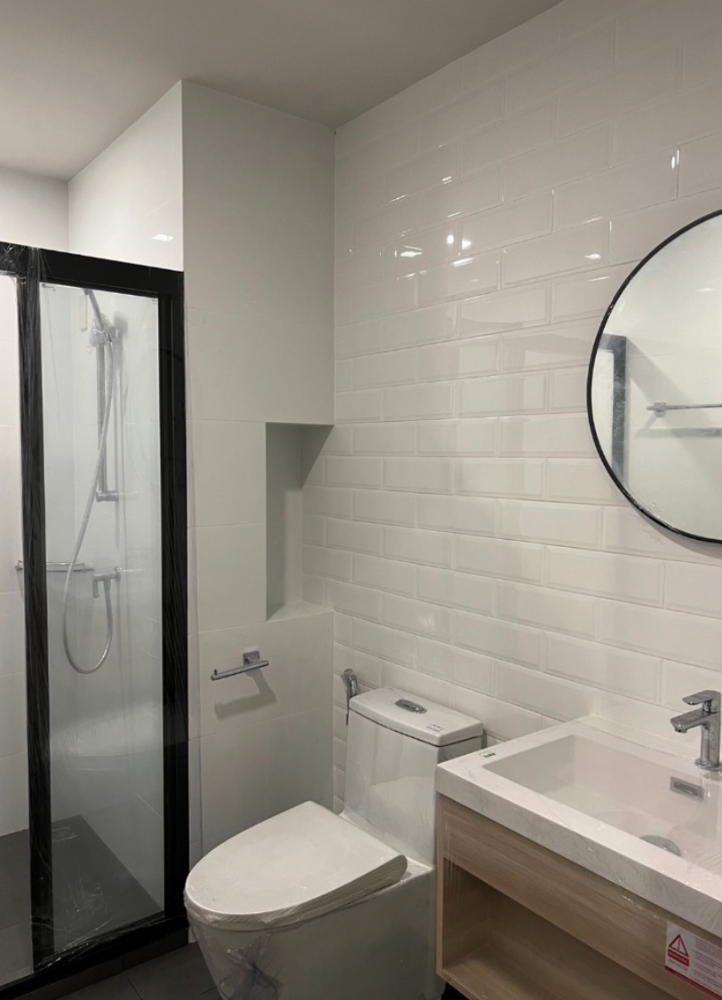 For RentCondoPattanakan, Srinakarin : (no co agent) Metris Pattanakarn Ekkamai 30 sq.m. Sell 3 MB Please Add Line ID @806qphgn 0841505483