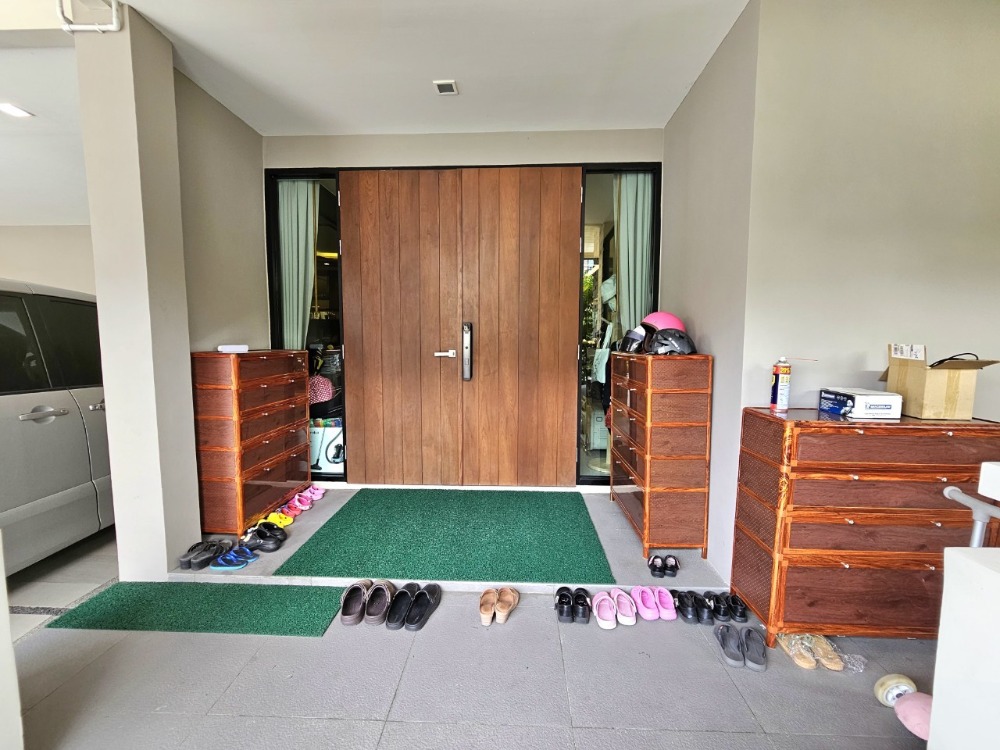 ขายบ้านเสรีไทย-นิด้า : ขายบ้านเดี่ยว ติดถนนเสรีไทย หมู่บ้านอารียาบุษบา-ลาดพร้าว-เสรีไทย 70 ตารางวา 3 ห้องนอน ห้องน้ำในตัว มีห้องแม่บ้าน แขวงคันนายาว เขตคันนายาว กรุงเทพมหานคร