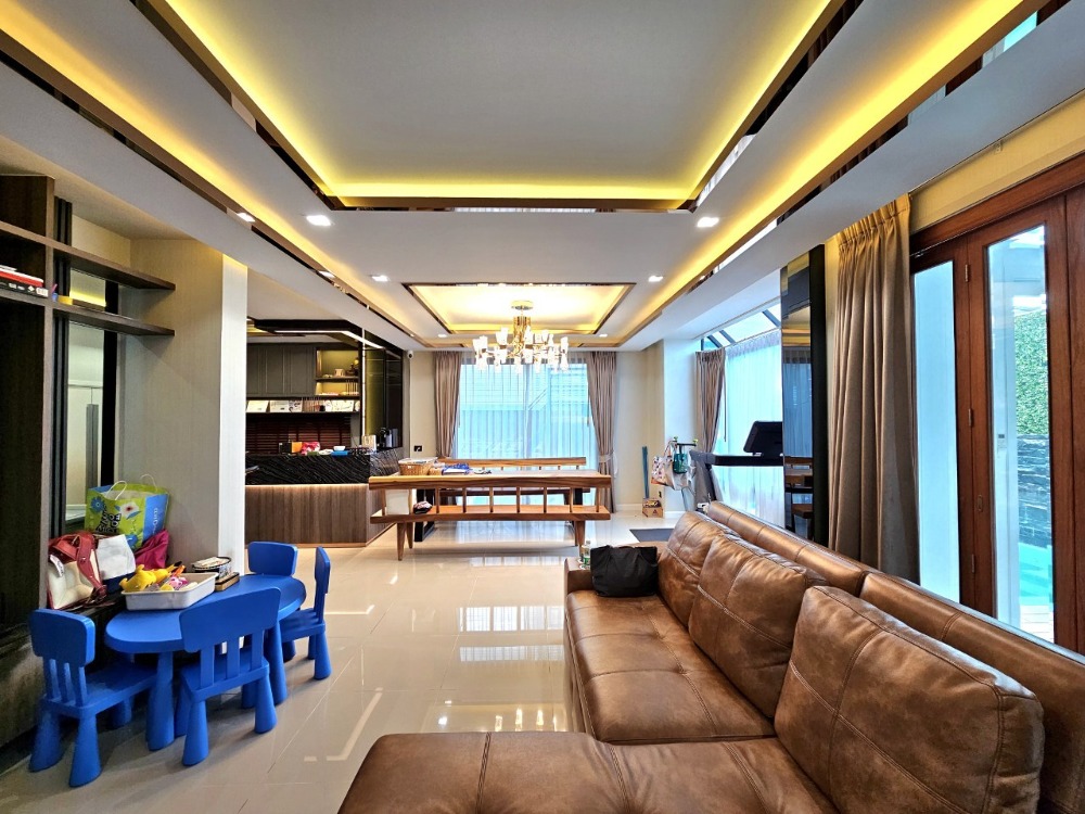 ขายบ้านเสรีไทย-นิด้า : ขายบ้านเดี่ยว ติดถนนเสรีไทย หมู่บ้านอารียาบุษบา-ลาดพร้าว-เสรีไทย 70 ตารางวา 3 ห้องนอน ห้องน้ำในตัว มีห้องแม่บ้าน แขวงคันนายาว เขตคันนายาว กรุงเทพมหานคร