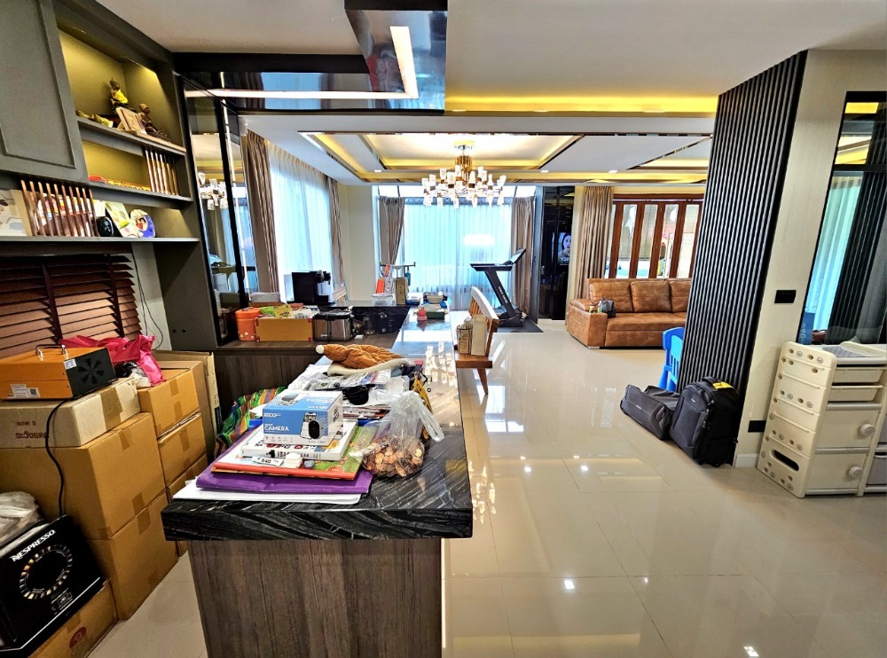 ขายบ้านเสรีไทย-นิด้า : ขายบ้านเดี่ยว ติดถนนเสรีไทย หมู่บ้านอารียาบุษบา-ลาดพร้าว-เสรีไทย 70 ตารางวา 3 ห้องนอน ห้องน้ำในตัว มีห้องแม่บ้าน แขวงคันนายาว เขตคันนายาว กรุงเทพมหานคร