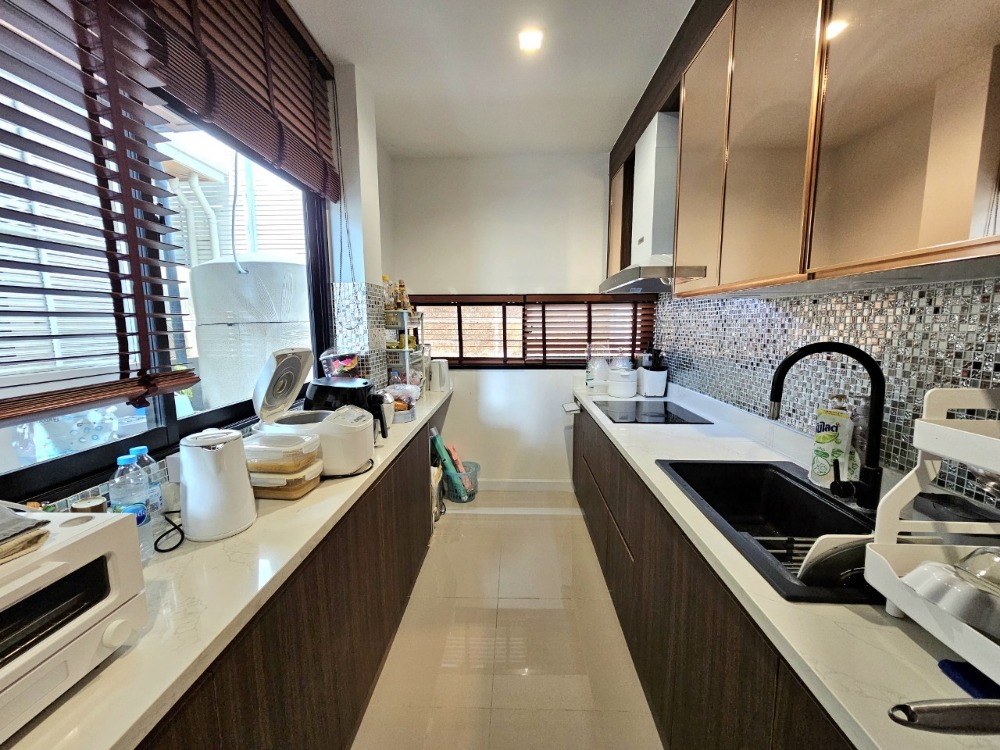 ขายบ้านเสรีไทย-นิด้า : ขายบ้านเดี่ยว ติดถนนเสรีไทย หมู่บ้านอารียาบุษบา-ลาดพร้าว-เสรีไทย 70 ตารางวา 3 ห้องนอน ห้องน้ำในตัว มีห้องแม่บ้าน แขวงคันนายาว เขตคันนายาว กรุงเทพมหานคร