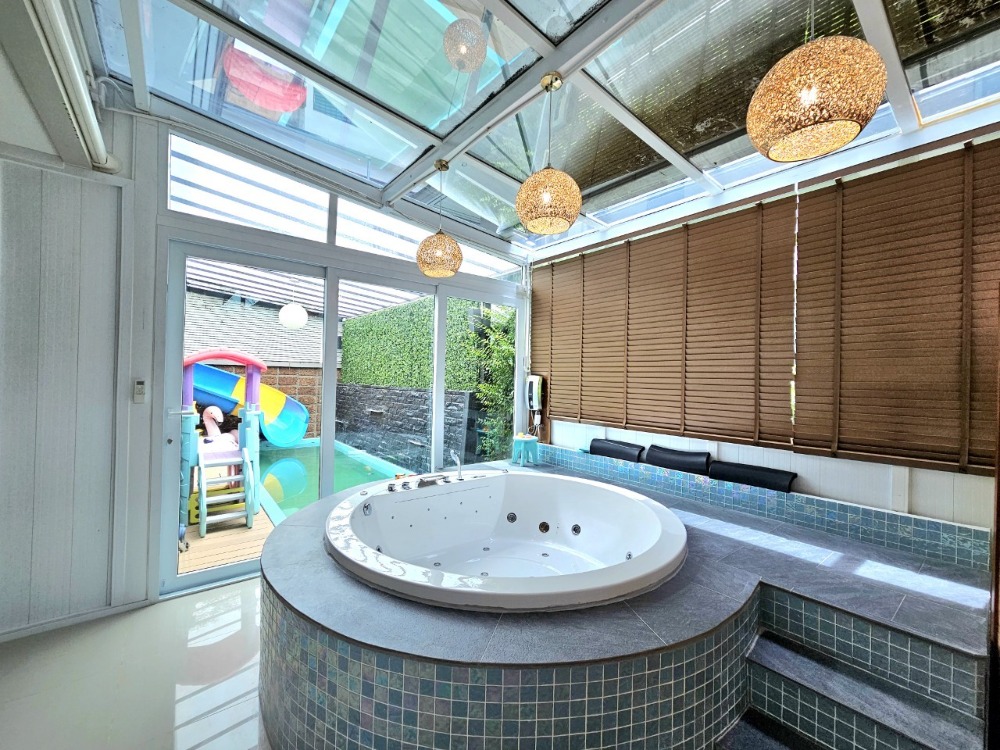 ขายบ้านเสรีไทย-นิด้า : ขายบ้านเดี่ยว ติดถนนเสรีไทย หมู่บ้านอารียาบุษบา-ลาดพร้าว-เสรีไทย 70 ตารางวา 3 ห้องนอน ห้องน้ำในตัว มีห้องแม่บ้าน แขวงคันนายาว เขตคันนายาว กรุงเทพมหานคร