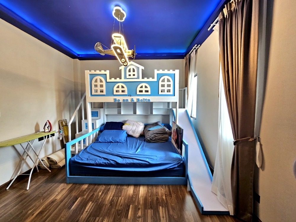 ขายบ้านเสรีไทย-นิด้า : ขายบ้านเดี่ยว ติดถนนเสรีไทย หมู่บ้านอารียาบุษบา-ลาดพร้าว-เสรีไทย 70 ตารางวา 3 ห้องนอน ห้องน้ำในตัว มีห้องแม่บ้าน แขวงคันนายาว เขตคันนายาว กรุงเทพมหานคร