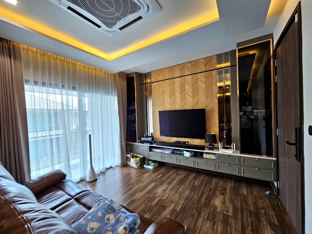 ขายบ้านเสรีไทย-นิด้า : ขายบ้านเดี่ยว ติดถนนเสรีไทย หมู่บ้านอารียาบุษบา-ลาดพร้าว-เสรีไทย 70 ตารางวา 3 ห้องนอน ห้องน้ำในตัว มีห้องแม่บ้าน แขวงคันนายาว เขตคันนายาว กรุงเทพมหานคร