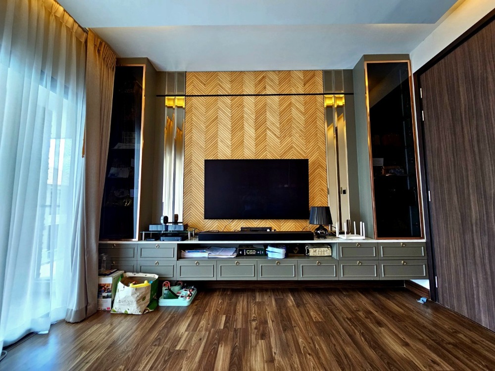 ขายบ้านเสรีไทย-นิด้า : ขายบ้านเดี่ยว ติดถนนเสรีไทย หมู่บ้านอารียาบุษบา-ลาดพร้าว-เสรีไทย 70 ตารางวา 3 ห้องนอน ห้องน้ำในตัว มีห้องแม่บ้าน แขวงคันนายาว เขตคันนายาว กรุงเทพมหานคร