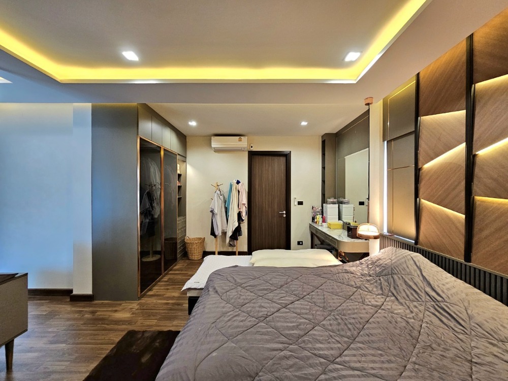 ขายบ้านเสรีไทย-นิด้า : ขายบ้านเดี่ยว ติดถนนเสรีไทย หมู่บ้านอารียาบุษบา-ลาดพร้าว-เสรีไทย 70 ตารางวา 3 ห้องนอน ห้องน้ำในตัว มีห้องแม่บ้าน แขวงคันนายาว เขตคันนายาว กรุงเทพมหานคร