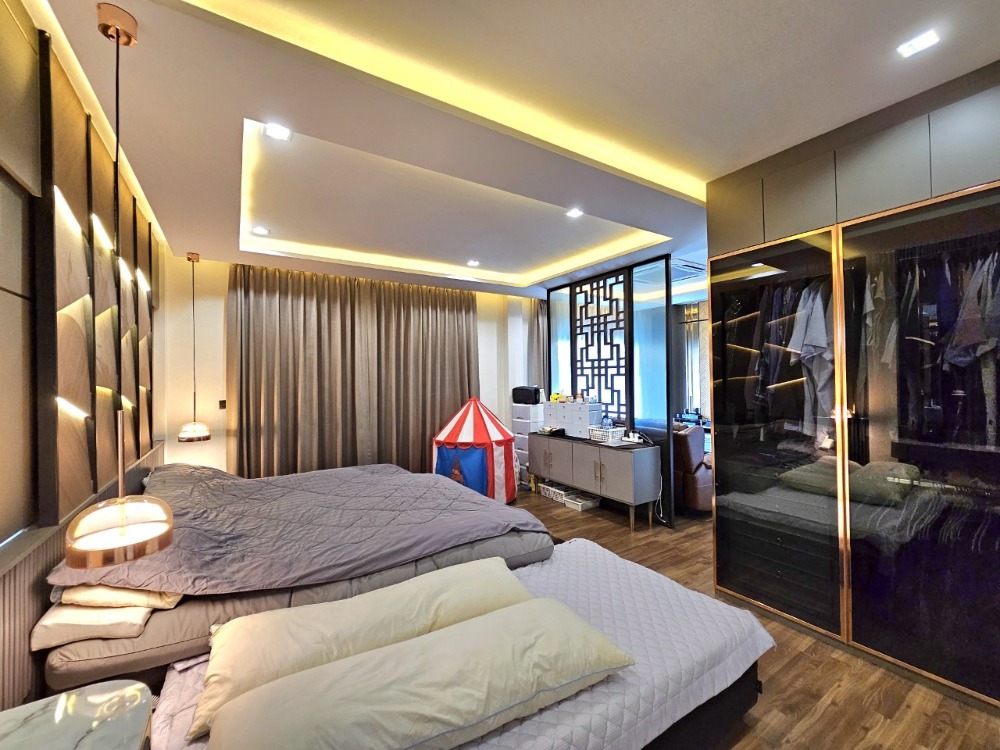 ขายบ้านเสรีไทย-นิด้า : ขายบ้านเดี่ยว ติดถนนเสรีไทย หมู่บ้านอารียาบุษบา-ลาดพร้าว-เสรีไทย 70 ตารางวา 3 ห้องนอน ห้องน้ำในตัว มีห้องแม่บ้าน แขวงคันนายาว เขตคันนายาว กรุงเทพมหานคร