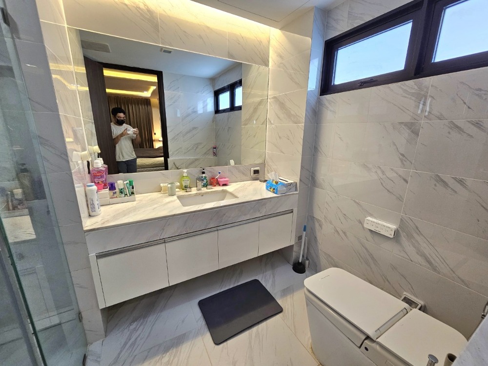 ขายบ้านเสรีไทย-นิด้า : ขายบ้านเดี่ยว ติดถนนเสรีไทย หมู่บ้านอารียาบุษบา-ลาดพร้าว-เสรีไทย 70 ตารางวา 3 ห้องนอน ห้องน้ำในตัว มีห้องแม่บ้าน แขวงคันนายาว เขตคันนายาว กรุงเทพมหานคร