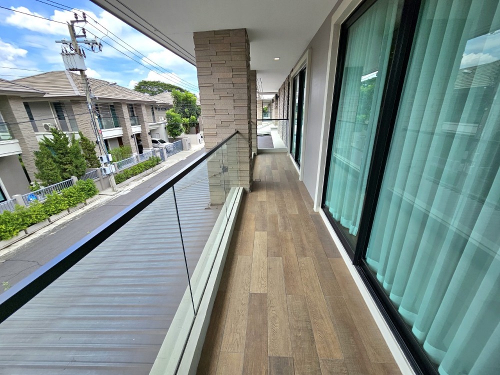 ขายบ้านเสรีไทย-นิด้า : ขายบ้านเดี่ยว ติดถนนเสรีไทย หมู่บ้านอารียาบุษบา-ลาดพร้าว-เสรีไทย 70 ตารางวา 3 ห้องนอน ห้องน้ำในตัว มีห้องแม่บ้าน แขวงคันนายาว เขตคันนายาว กรุงเทพมหานคร