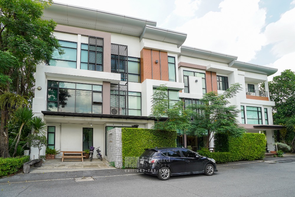 For SaleHome OfficeRamkhamhaeng, Hua Mak : 3-storey office for sale at Meng Chai Intersection - along the Ekkamai Ramintra Expressway, selling price 48.9 million baht.