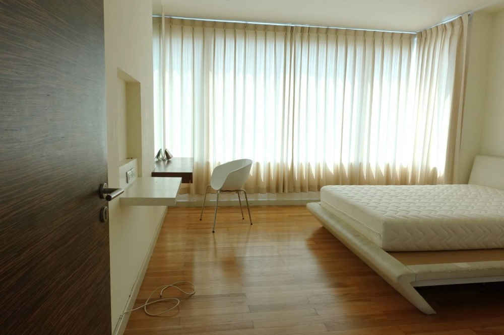 ขายคอนโดวงเวียนใหญ่ เจริญนคร : 145sqm Good Price, High Rise 3 Bedrooms for sale at Watermark