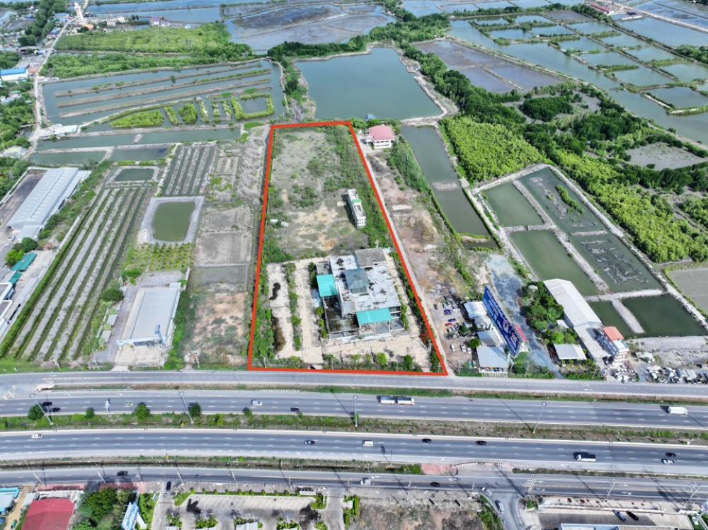 ขายที่ดินสมุทรสงคราม : ขายที่ดินพร้อมสิ่งปลูกสร้าง ติดถนน พระราม 2 เนื้อที่ 21 ไร่ 2 งาน 64 ตารางวา ราคา 150 ล้าน (17,300 ต่อ ตารางวา)