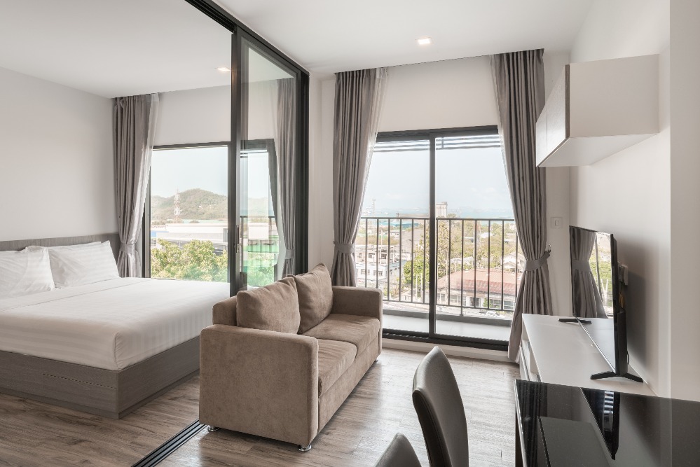ให้เช่าคอนโดศรีราชา แหลมฉบัง บ้านบึง : 🏖️Condo for rent at Knightsbridge The Ocean Sriracha, 1 Bedroom 35 sqm. (Service residence by Hampton)  ✅Accept contract start 1 month ✨