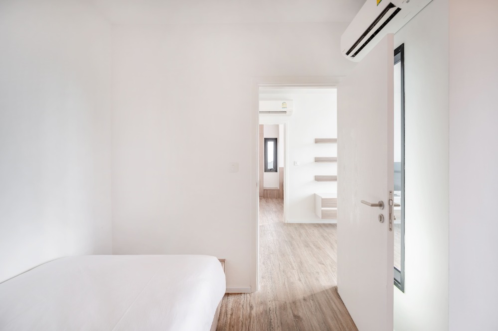 ให้เช่าคอนโดศรีราชา แหลมฉบัง บ้านบึง : 🏖️คอนโดให้เช่า ไนท์บริดจ์ ดิ โอเชี่ยน ศรีราชา 2 ห้องนอน 57 ตรม. (Service residence by Hampton)  ✅รับสัญญาระยะตั้งแต่ 1 เดือนขึ้นไป