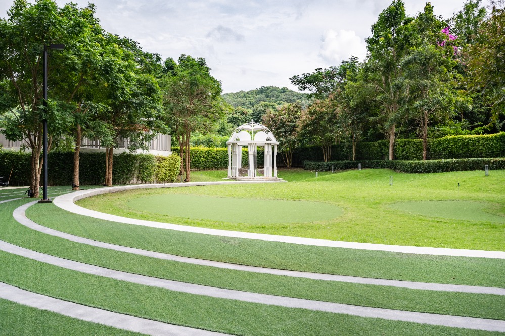 ให้เช่าคอนโดศรีราชา แหลมฉบัง บ้านบึง : 🏖️คอนโดให้เช่า ไนท์บริดจ์ ดิ โอเชี่ยน ศรีราชา 2 ห้องนอน 57 ตรม. (Service residence by Hampton)  ✅รับสัญญาระยะตั้งแต่ 1 เดือนขึ้นไป