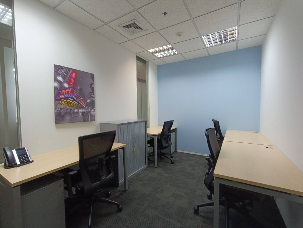 ให้เช่าสำนักงานสุขุมวิท อโศก ทองหล่อ : ให้เช่า เซอร์วิส ออฟฟิศ Serviced Office พื้นที่สำนักงาน ตกแต่งสวย พร้อมเข้าอยู่ อาคาร เอ๊กเชนจ์ ทาวเวอร์ ( Exchange Tower Office Building ) 4 Workstations ราคาเช่า 31,990 บาท/เดือน ใกล้รถไฟฟ้า BTSอโศก, MRTสุขุมวิท
