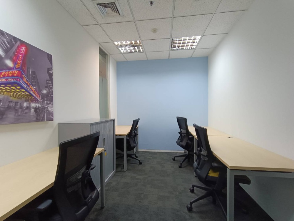 ให้เช่าสำนักงานสุขุมวิท อโศก ทองหล่อ : ให้เช่า เซอร์วิส ออฟฟิศ Serviced Office พื้นที่สำนักงาน ตกแต่งสวย พร้อมเข้าอยู่ อาคาร เอ๊กเชนจ์ ทาวเวอร์ ( Exchange Tower Office Building ) 4 Workstations ราคาเช่า 31,990 บาท/เดือน ใกล้รถไฟฟ้า BTSอโศก, MRTสุขุมวิท
