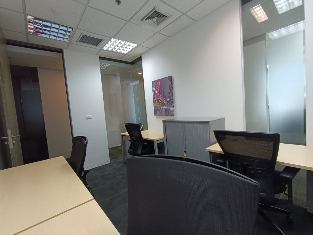 ให้เช่าสำนักงานสุขุมวิท อโศก ทองหล่อ : ให้เช่า เซอร์วิส ออฟฟิศ Serviced Office พื้นที่สำนักงาน ตกแต่งสวย พร้อมเข้าอยู่ อาคาร เอ๊กเชนจ์ ทาวเวอร์ ( Exchange Tower Office Building ) 4 Workstations ราคาเช่า 31,990 บาท/เดือน ใกล้รถไฟฟ้า BTSอโศก, MRTสุขุมวิท