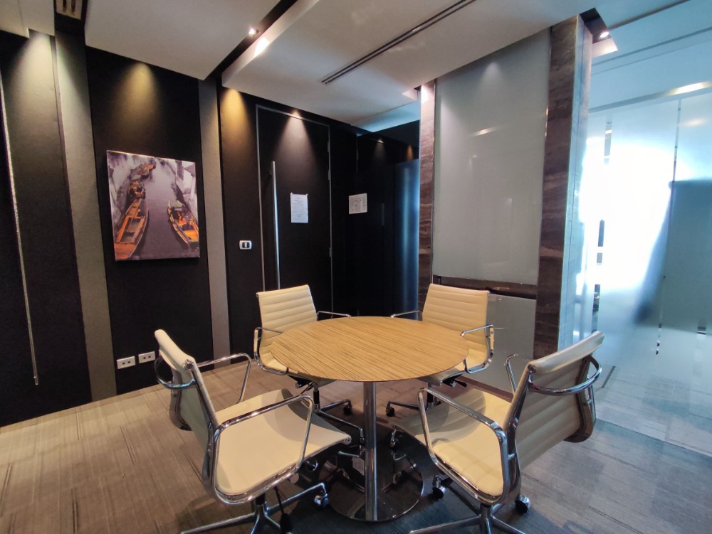 ให้เช่าสำนักงานสุขุมวิท อโศก ทองหล่อ : ให้เช่า เซอร์วิส ออฟฟิศ Serviced Office พื้นที่สำนักงาน ตกแต่งสวย พร้อมเข้าอยู่ อาคาร เอ๊กเชนจ์ ทาวเวอร์ ( Exchange Tower Office Building ) 4 Workstations ราคาเช่า 44,290 บาท/เดือน ใกล้รถไฟฟ้า BTSอโศก, MRTสุขุมวิท