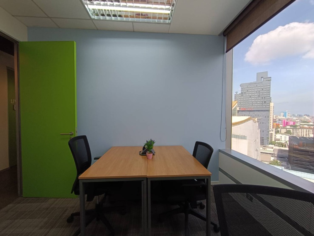 ให้เช่าสำนักงานสยาม จุฬา สามย่าน : ให้เช่า เซอร์วิส ออฟฟิศ Serviced Office พื้นที่สำนักงาน ตกแต่งสวย พร้อมเข้าอยู่ อาคาร สยามพิวรรธน์ ทาวเวอร์ ( Siam Piwat Tower Office Building ) ใกล้รถไฟฟ้า BTSสยาม 3 Workstations ราคาเช่า 28,890 บาท/เดือน ย่านสยาม