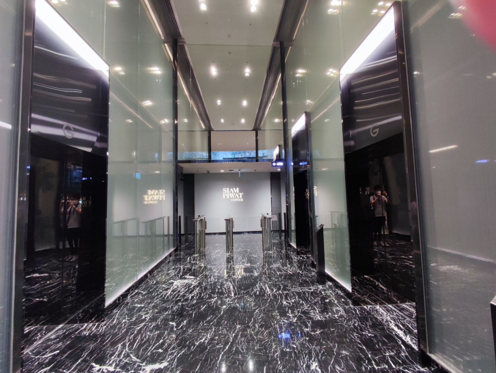 ให้เช่าสำนักงานสยาม จุฬา สามย่าน : ให้เช่า เซอร์วิส ออฟฟิศ Serviced Office พื้นที่สำนักงาน ตกแต่งสวย พร้อมเข้าอยู่ อาคาร สยามพิวรรธน์ ทาวเวอร์ ( Siam Piwat Tower Office Building ) ใกล้รถไฟฟ้า BTSสยาม 3 Workstations ราคาเช่า 23,590 บาท/เดือน ย่านสยาม