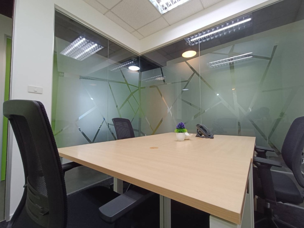 ให้เช่าสำนักงานสยาม จุฬา สามย่าน : ให้เช่า เซอร์วิส ออฟฟิศ Serviced Office พื้นที่สำนักงาน ตกแต่งสวย พร้อมเข้าอยู่ อาคาร สยามพิวรรธน์ ทาวเวอร์ ( Siam Piwat Tower Office Building ) ใกล้รถไฟฟ้า BTSสยาม 3 Workstations ราคาเช่า 23,590 บาท/เดือน ย่านสยาม
