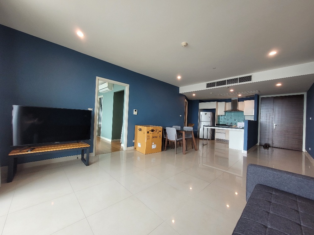 ให้เช่าคอนโดวงเวียนใหญ่ เจริญนคร : 105sqm High Rise, Newly Renovated 2 bedrooms for rent at Watermark