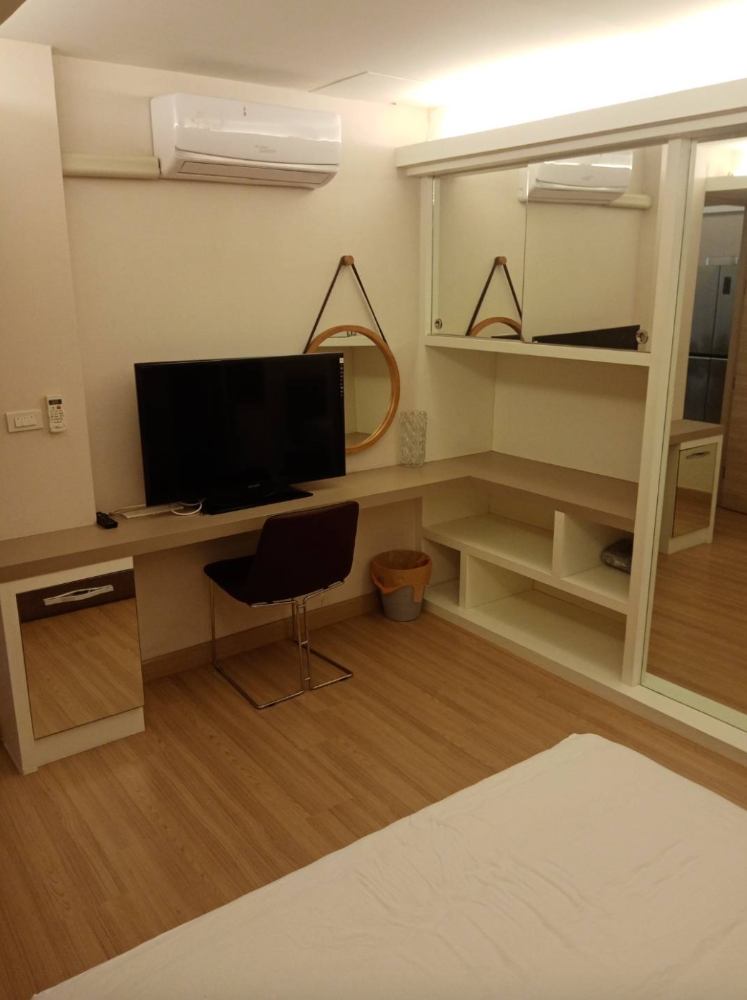 ให้เช่าคอนโดพระราม 9 เพชรบุรีตัดใหม่ RCA : Petch 9 Tower 100 sq.m. Rent & Sell Eng 中 日 Please add LINE ID @806qphgn o8415o5483