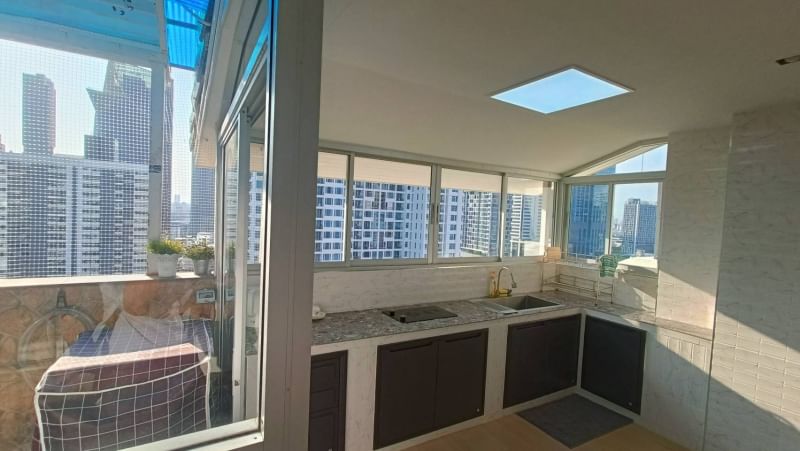 ให้เช่าคอนโดพระราม 9 เพชรบุรีตัดใหม่ RCA : Petch 9 Tower 100 sq.m.Eng 中 日 Please add LINE ID @806qphgn o8415o5483