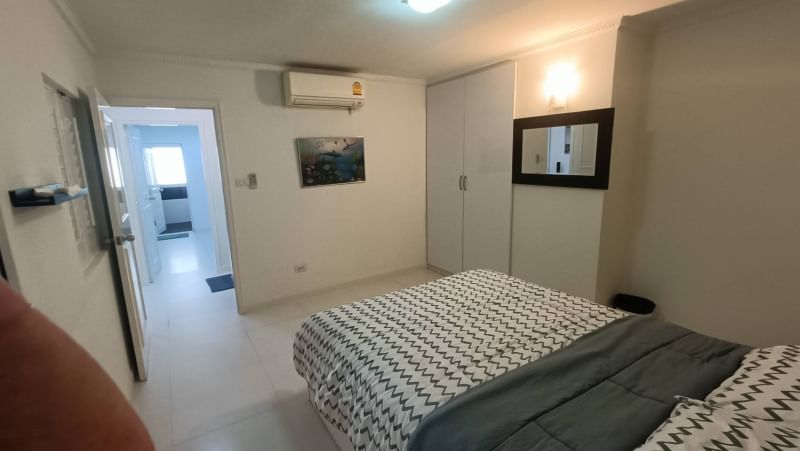 ให้เช่าคอนโดพระราม 9 เพชรบุรีตัดใหม่ RCA : Petch 9 Tower 100 sq.m.Eng 中 日 Please add LINE ID @806qphgn o8415o5483