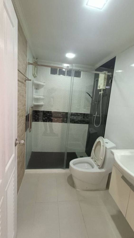 ให้เช่าคอนโดพระราม 9 เพชรบุรีตัดใหม่ RCA : Petch 9 Tower 100 sq.m.Eng 中 日 Please add LINE ID @806qphgn o8415o5483