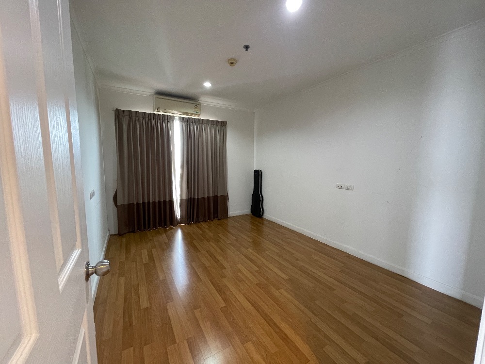 For SaleCondoRama3 (Riverside),Satupadit : Urgent sale, 3 bedrooms, 103.5 sqm, almost not live, very new, reduced to 11 minus