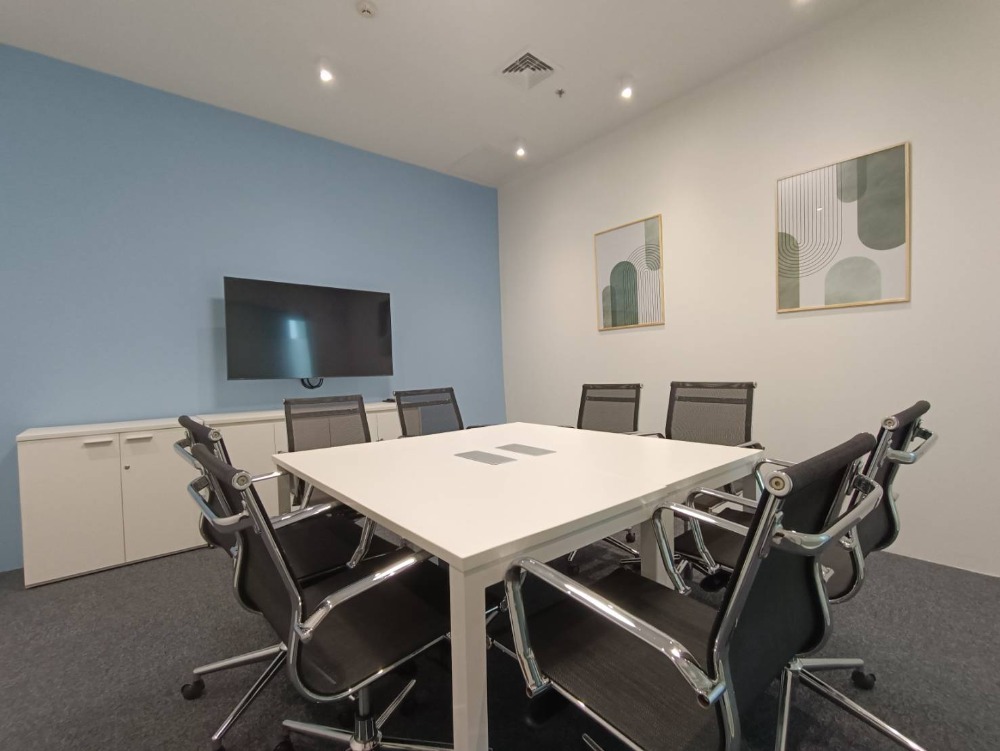 For RentOfficeOnnut, Udomsuk : For Rent Serviced Office Sukhumvit Hills Office Building Fully-Furnished Serviced Office 9 Workstations Rental Price 71,990 THB/month closed to BTS Bangchak, BTS Onnut, Bang Chak, On nut, Udom Suk, Sukhumvit, Bangna