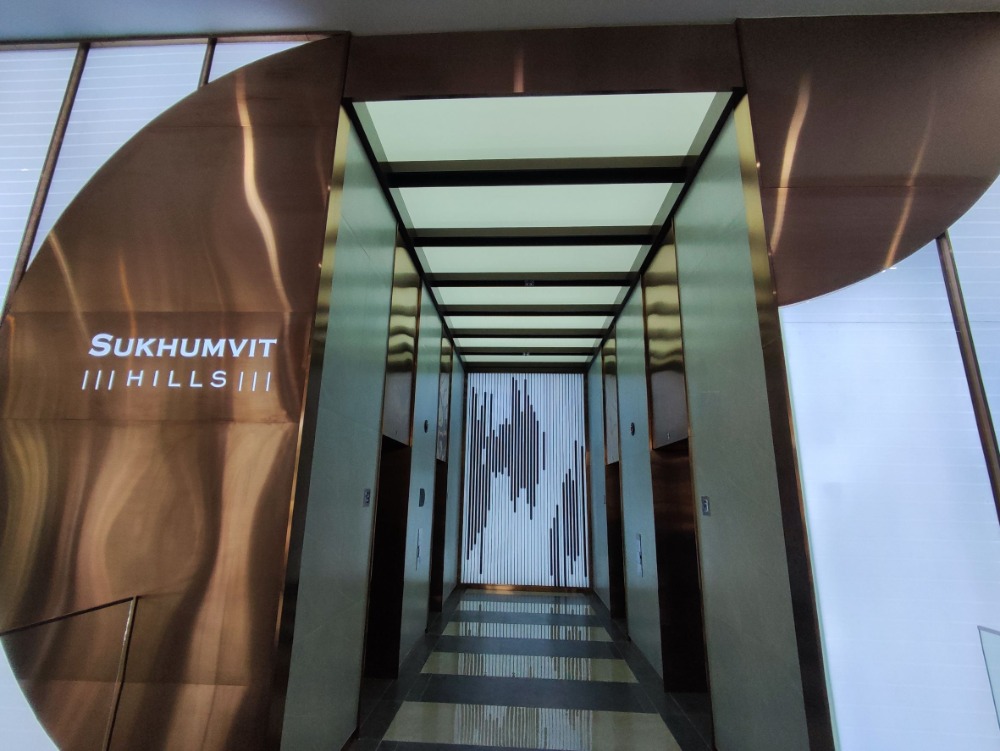 For RentOfficeOnnut, Udomsuk : For Rent Serviced Office Sukhumvit Hills Office Building Fully-Furnished Serviced Office 9 Workstations Rental Price 71,990 THB/month closed to BTS Bangchak, BTS Onnut, Bang Chak, On nut, Udom Suk, Sukhumvit, Bangna