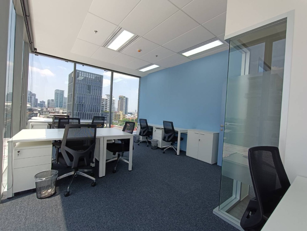 For RentOfficeOnnut, Udomsuk : For Rent Serviced Office Sukhumvit Hills Office Building Fully-Furnished Serviced Office 9 Workstations Rental Price 71,990 THB/month closed to BTS Bangchak, BTS Onnut, Bang Chak, On nut, Udom Suk, Sukhumvit, Bangna