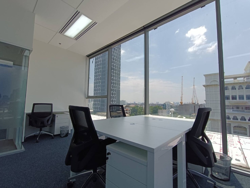 For RentOfficeOnnut, Udomsuk : For Rent Serviced Office Sukhumvit Hills Office Building Fully-Furnished Serviced Office 9 Workstations Rental Price 71,990 THB/month closed to BTS Bangchak, BTS Onnut, Bang Chak, On nut, Udom Suk, Sukhumvit, Bangna