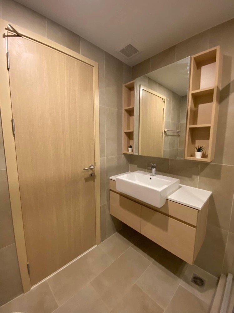 For RentCondoSathorn, Narathiwat : For rent 📣✨ The Shade Sathon 1📍 New room, fully furnished with electrical appliances Close to Sathorn business area, near BTS/MRT