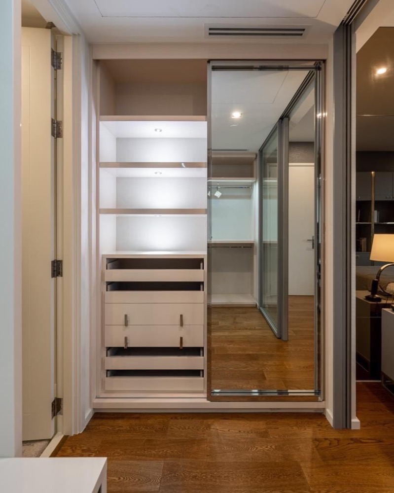 For RentCondoSathorn, Narathiwat : For rent ✨The Bangkok Sathorn✨ Luxury condo, spacious room, new built-in, fully furnished, high floor, city view, with private elevator.