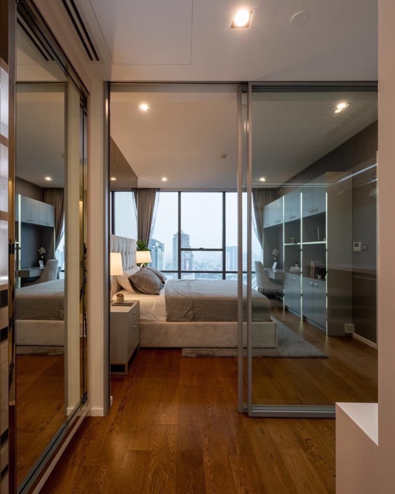 For RentCondoSathorn, Narathiwat : For rent ✨The Bangkok Sathorn✨ Luxury condo, spacious room, new built-in, fully furnished, high floor, city view, with private elevator.