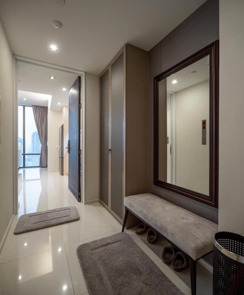 For RentCondoSathorn, Narathiwat : For rent ✨The Bangkok Sathorn✨ Luxury condo, spacious room, new built-in, fully furnished, high floor, city view, with private elevator.