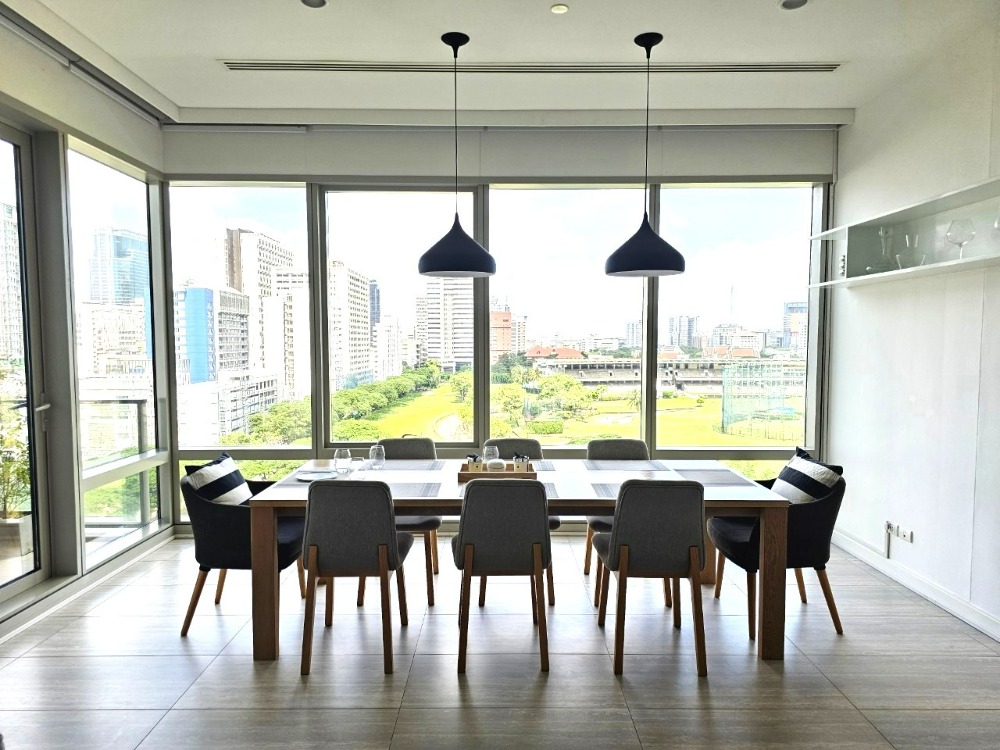 For SaleCondoWitthayu, Chidlom, Langsuan, Ploenchit : 185 Rajdamri: Freehold Luxe 2BR Unit with Sport Club Views, Now for Sale
