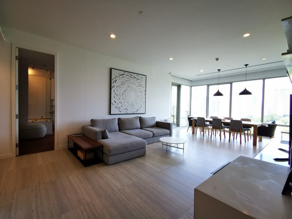 For SaleCondoWitthayu, Chidlom, Langsuan, Ploenchit : 185 Rajdamri: Freehold Luxe 2BR Unit with Sport Club Views, Now for Sale