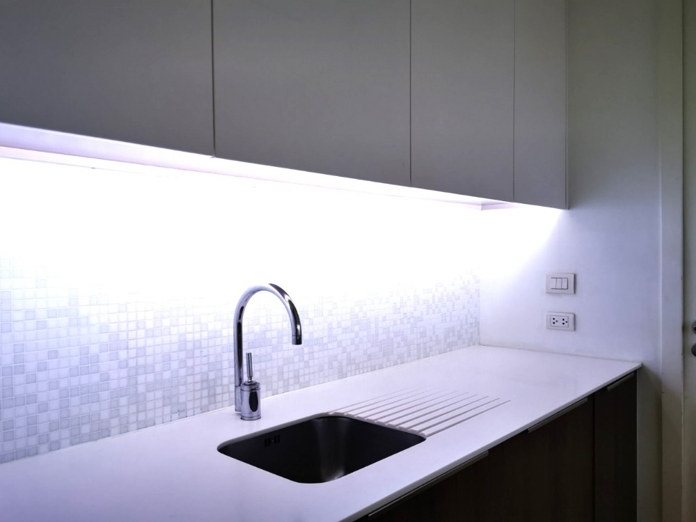 For SaleCondoWitthayu, Chidlom, Langsuan, Ploenchit : 185 Rajdamri: Freehold Luxe 2BR Unit with Sport Club Views, Now for Sale