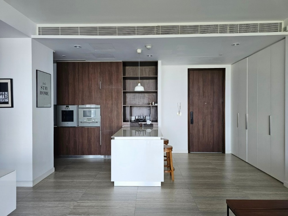 For SaleCondoWitthayu, Chidlom, Langsuan, Ploenchit : 185 Rajdamri: Freehold Luxe 2BR Unit with Sport Club Views, Now for Sale