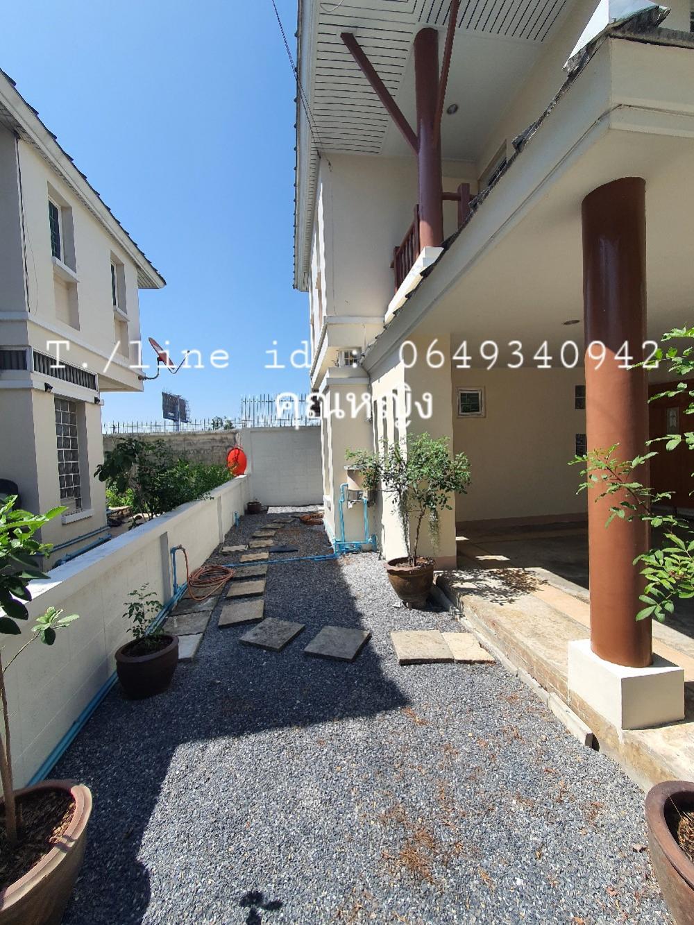 For RentHousePhutthamonthon, Salaya : 🎯 Vacant February 67, large single house for rent, resort style🏕️ on the road along Khlong Thawi Watthana, good community, quiet, shady, suitable for relaxation, only 150 meters from Boromratchonnanee Road.