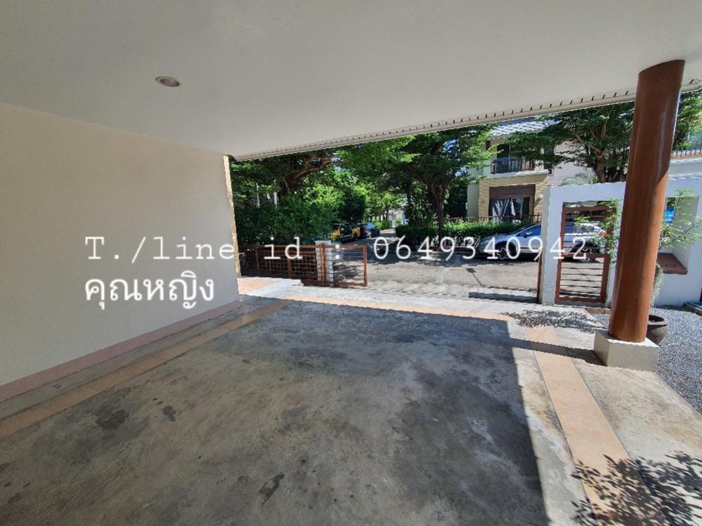 For RentHousePhutthamonthon, Salaya : 🎯 Vacant February 67, large single house for rent, resort style🏕️ on the road along Khlong Thawi Watthana, good community, quiet, shady, suitable for relaxation, only 150 meters from Boromratchonnanee Road.