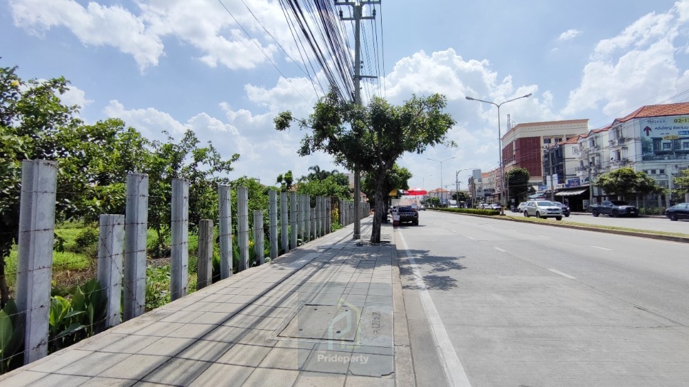 For SaleLandNawamin, Ramindra : Land for sale, 23 rai, Leab Khlong Song Road, Khlong Sam Wa, next to the main road, suitable for investment in real estate projects