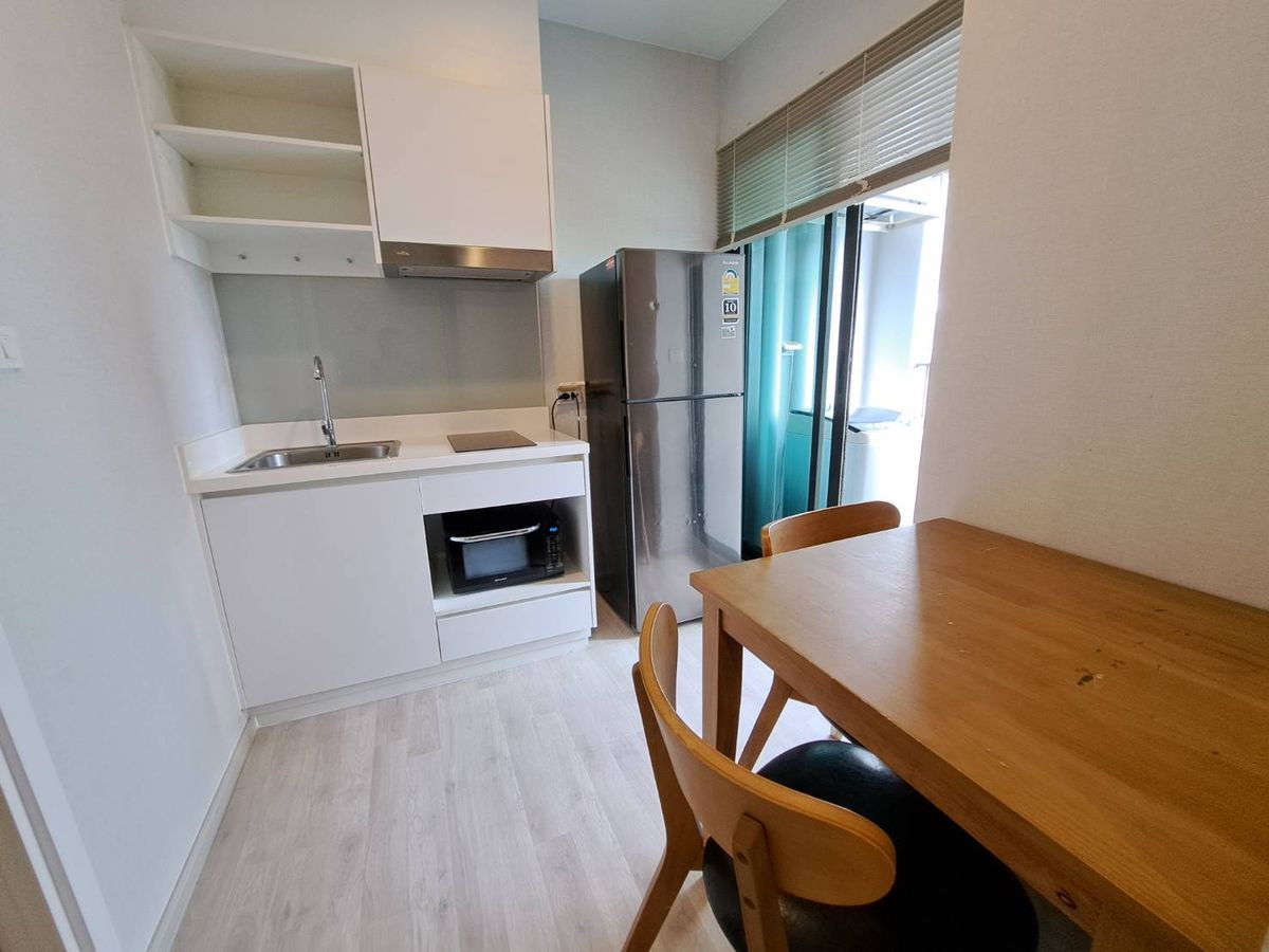 For RentCondoRama9, Petchburi, RCA : Condo for rent The Privacy Rama 9 near ARL Ram 250m.