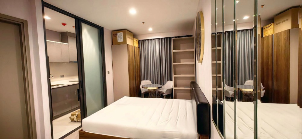 For RentCondoRama9, Petchburi, RCA : For rent, Life Asoke Hype (Like Asoke Hype), room size 32 sq m., 36th floor, high floor, near Rama 9 subway station, convenient transportation near Central Rama 9, Fortune, Tesco Lotus, G-Tower and many others.